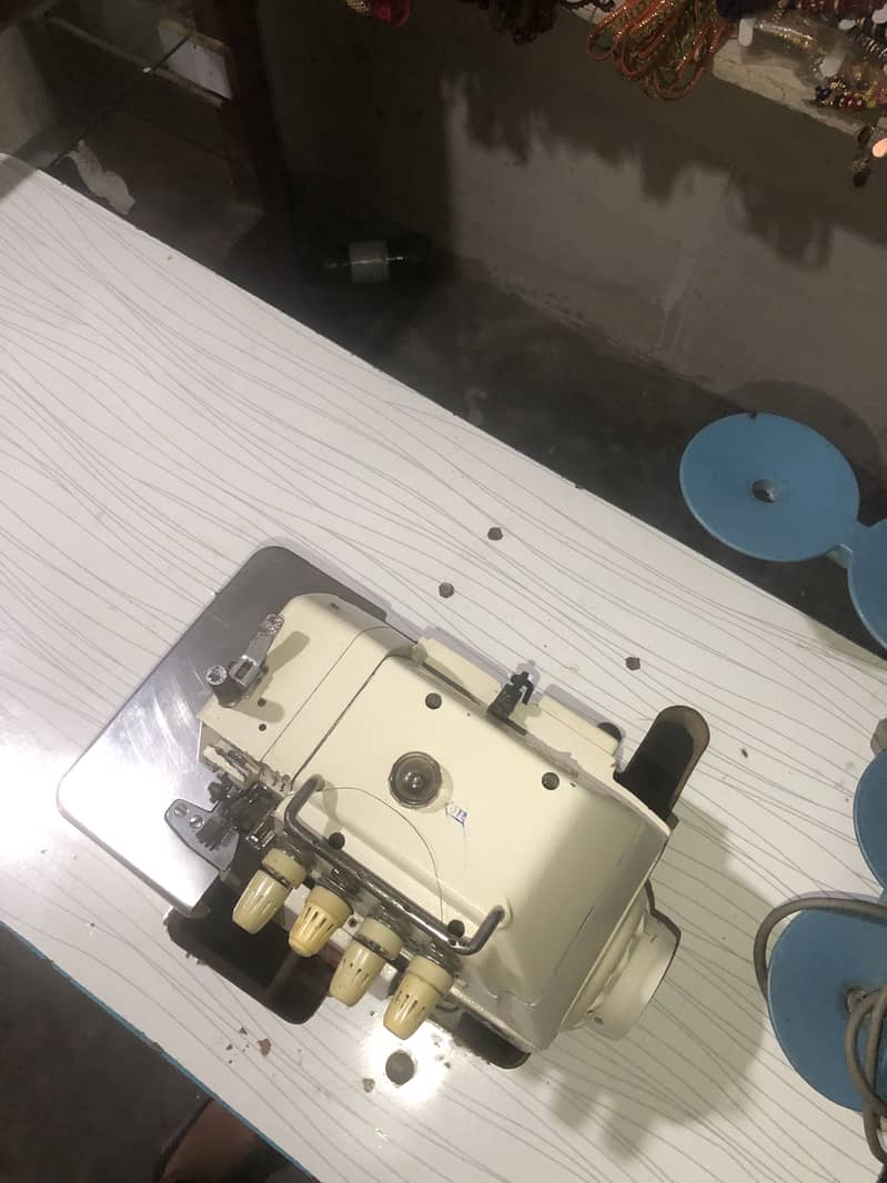 Over Lock Machine Model Jack /747 9