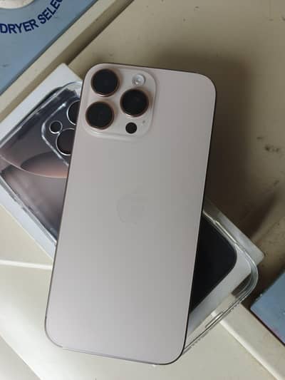 Apple iPhone 16 Pro Max