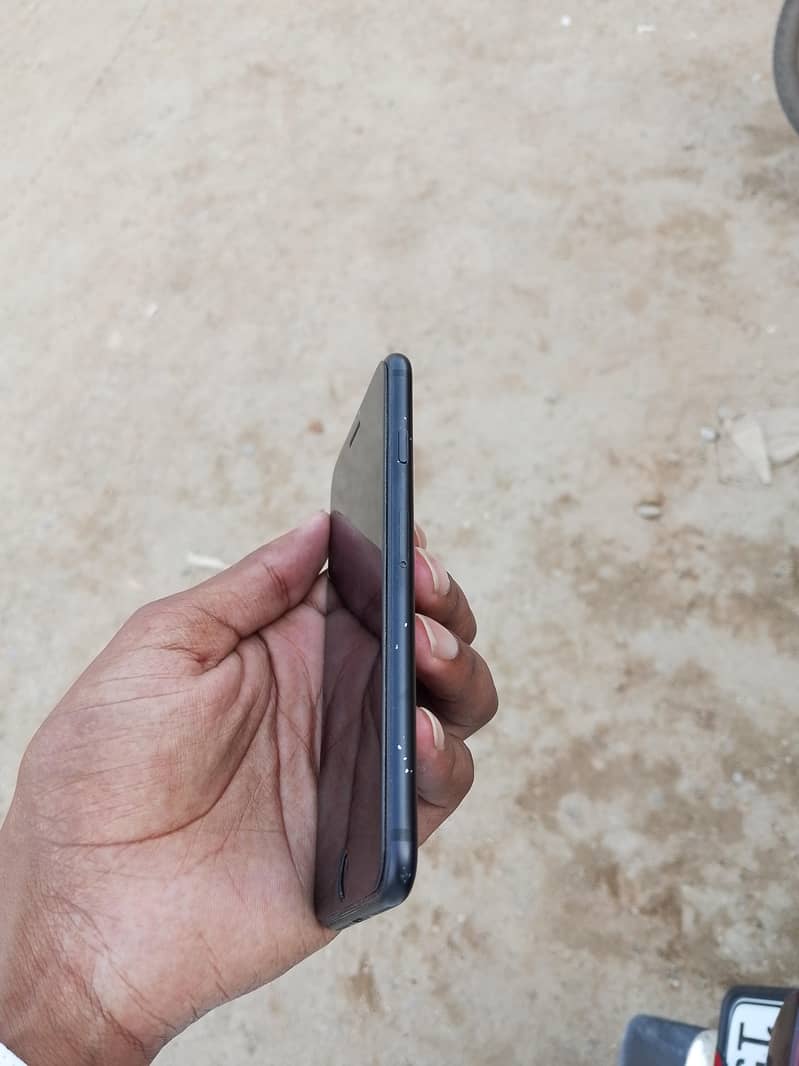 Apple iPhone 7 3