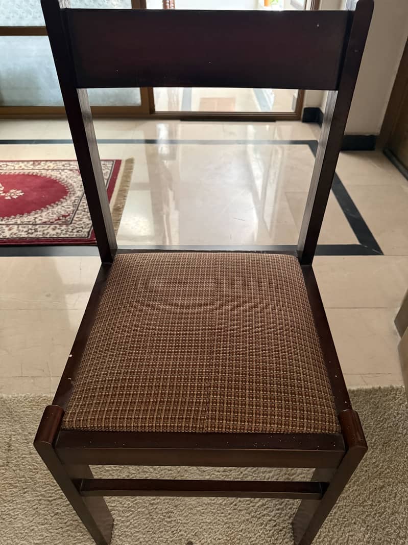 Study chair 0