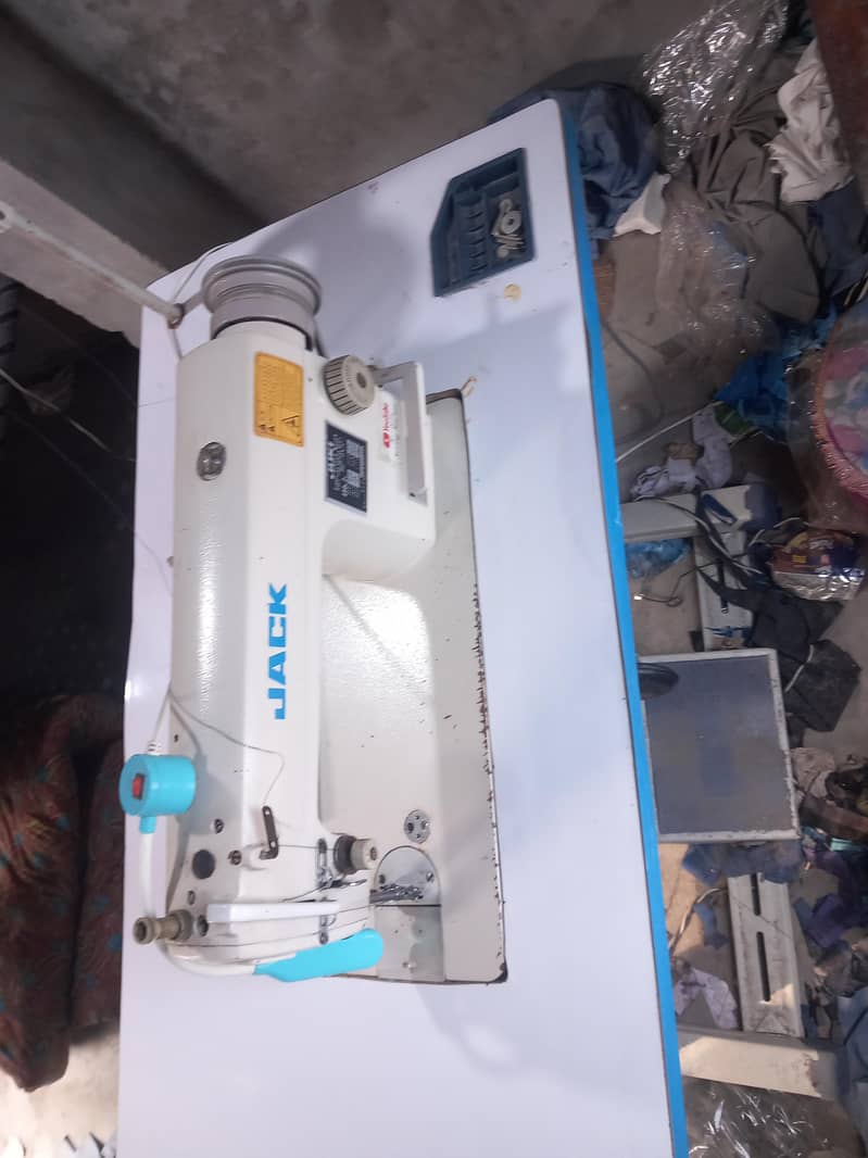single needle  sewing machine 2