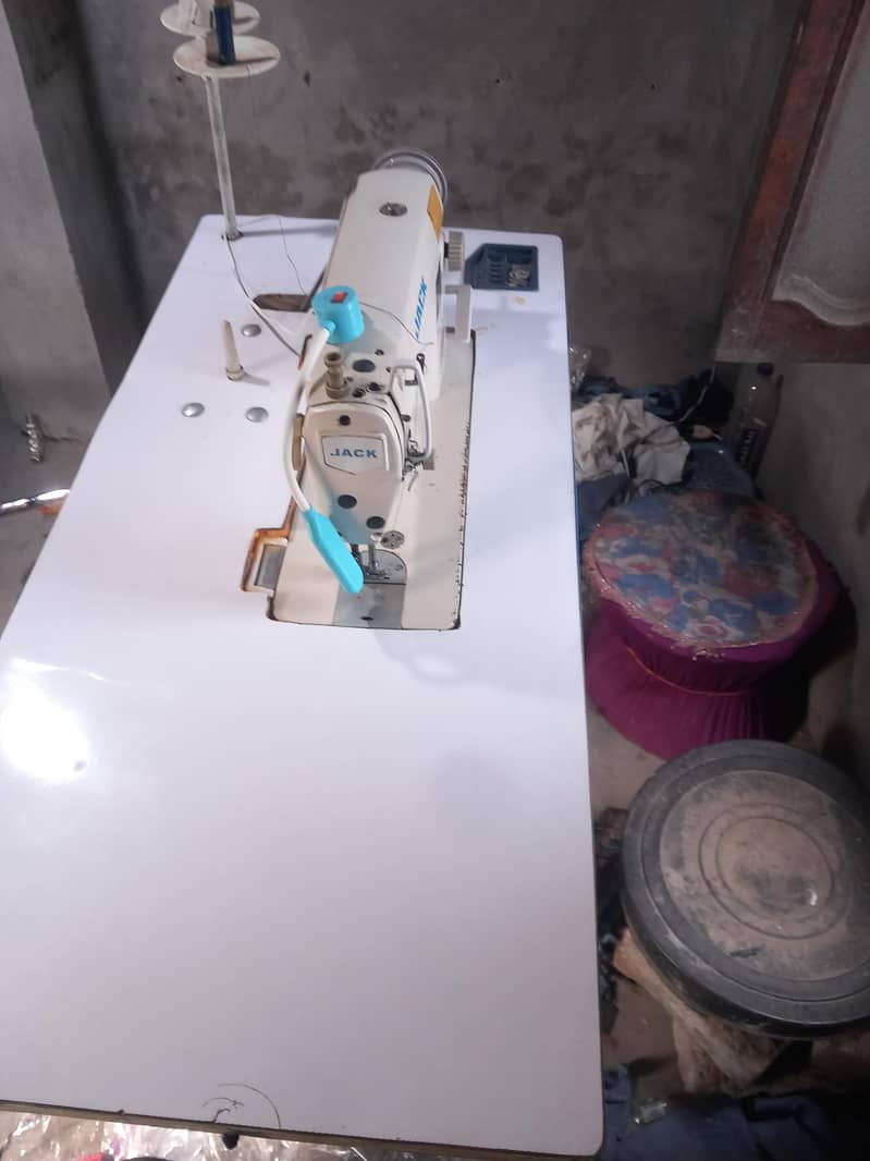 single needle  sewing machine 5