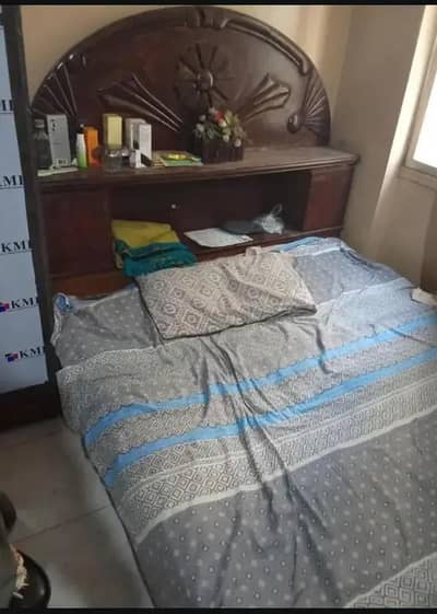 Queen bed for sale