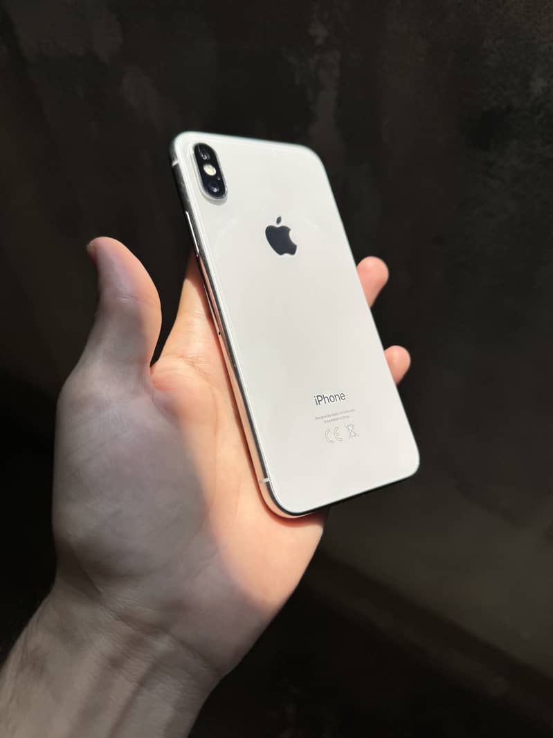 Apple iPhone X 3