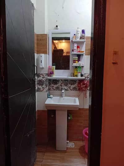 3 BED DD 2ND FLOOR PORTION FOR SELL IN IN GULSHAN E IQBAL 13C
