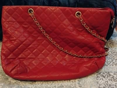 Red Quilted Handbag with Gold Chain Strap – Like New