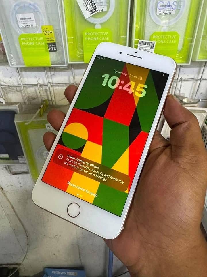 Apple iPhone 7 Plus 2