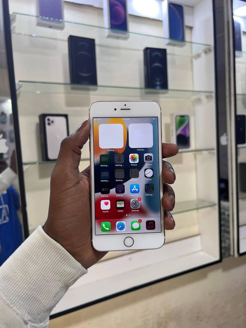 Apple iPhone 6S Plus 1