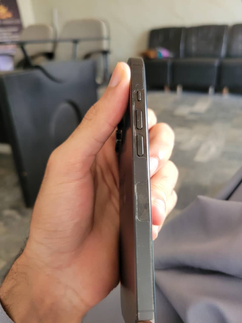 iphone 14 pro 2