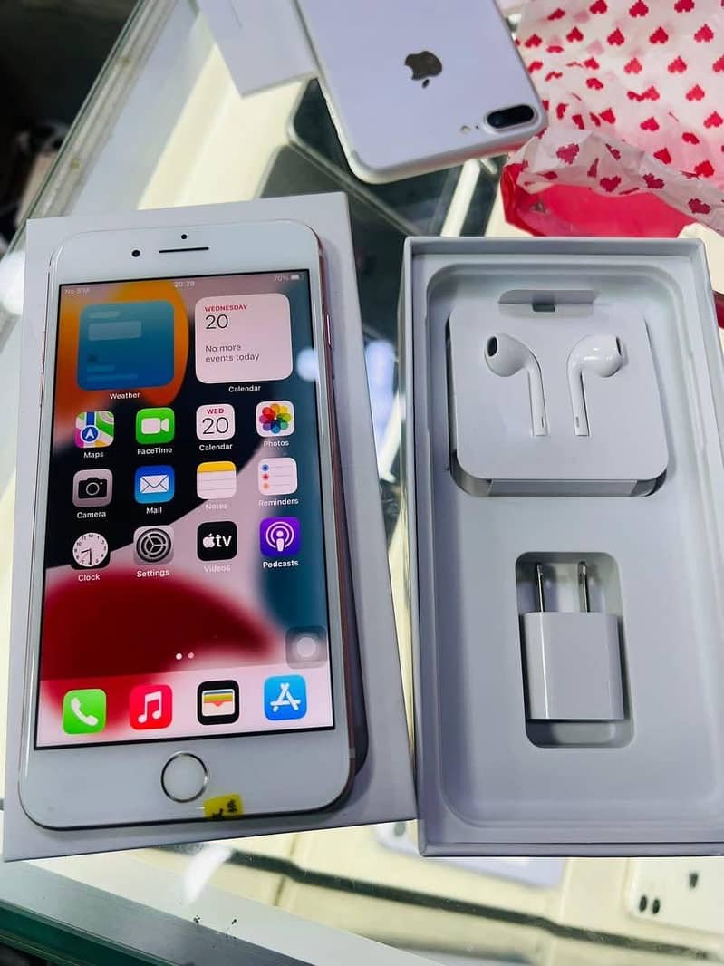 Apple iPhone 7 Plus 0