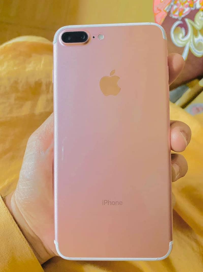 Apple iPhone 7 Plus 3