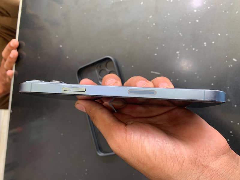 iPhone 13 pro max 0