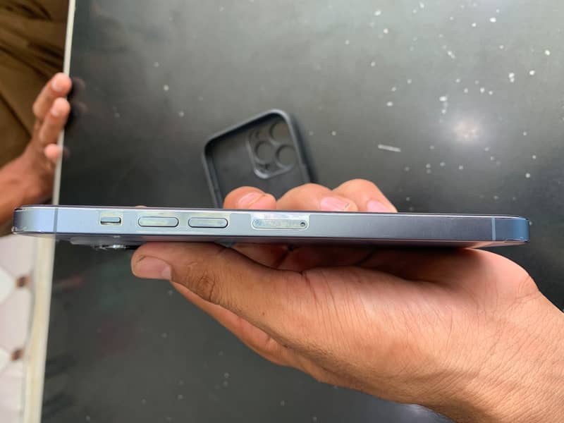 iPhone 13 pro max 2
