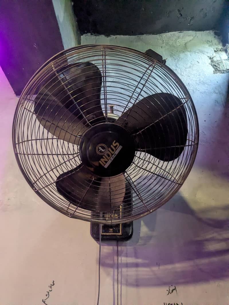 Indus bracket fan 1