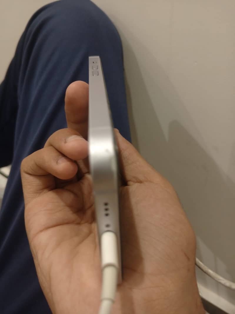 Ip 14  condition 10 by9 2
