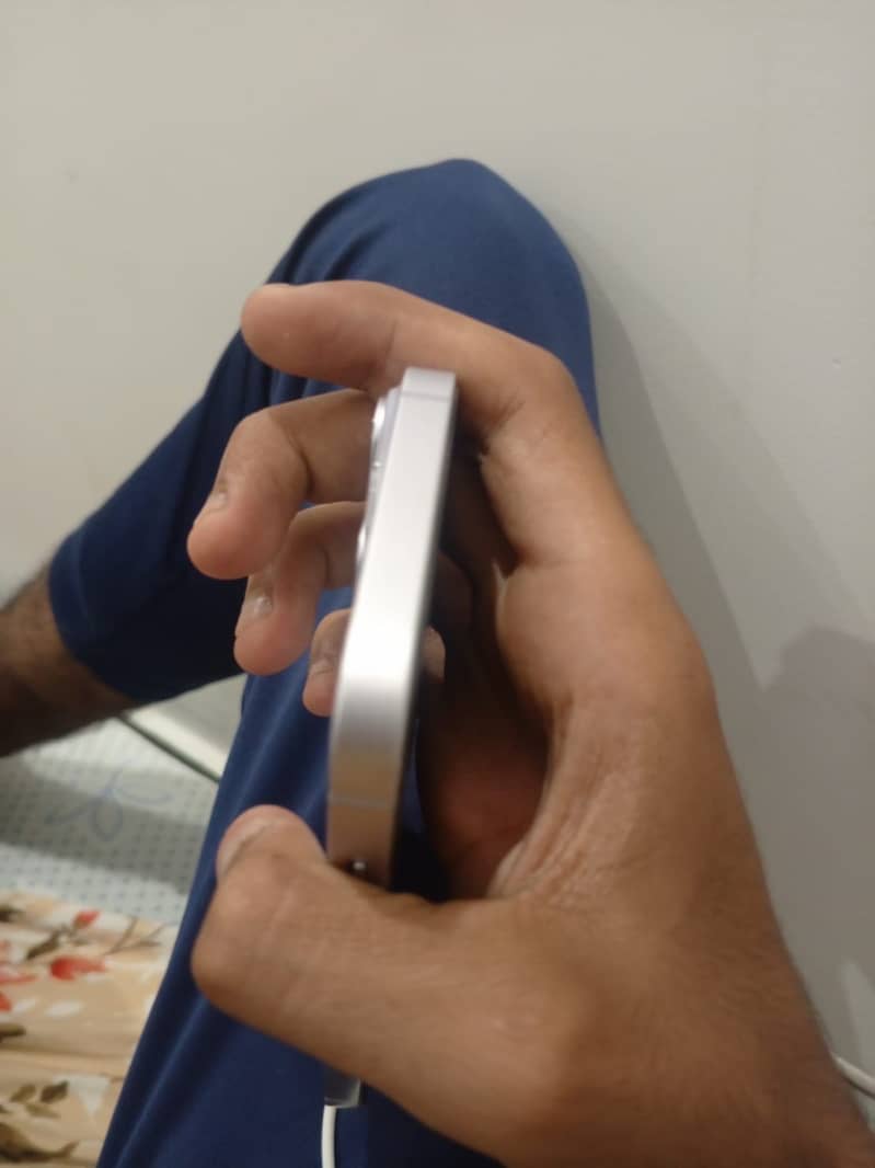 Ip 14  condition 10 by9 4