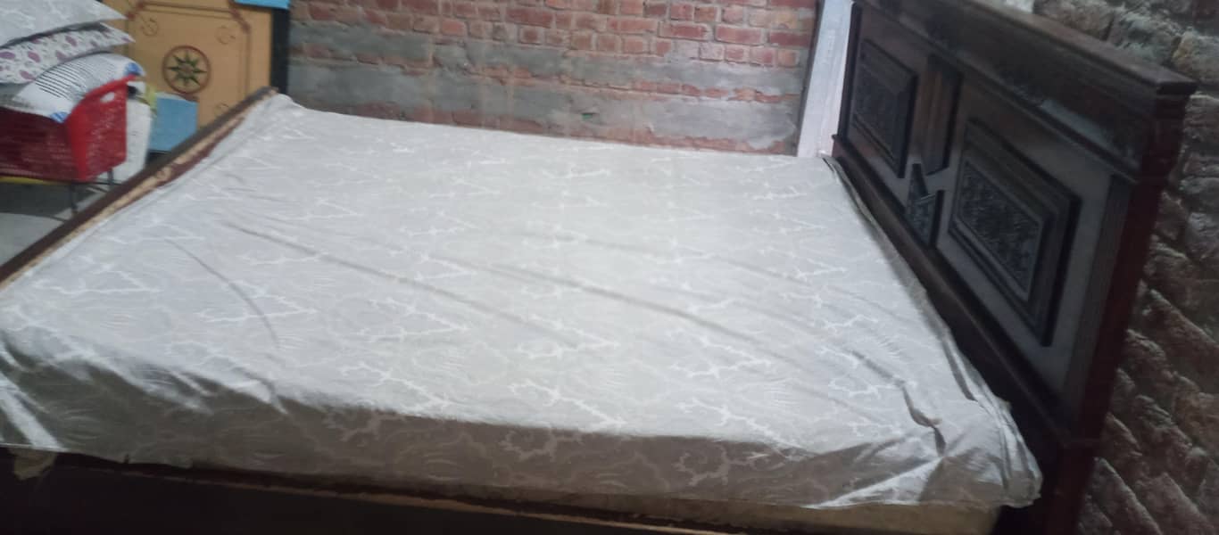 Double bed 0