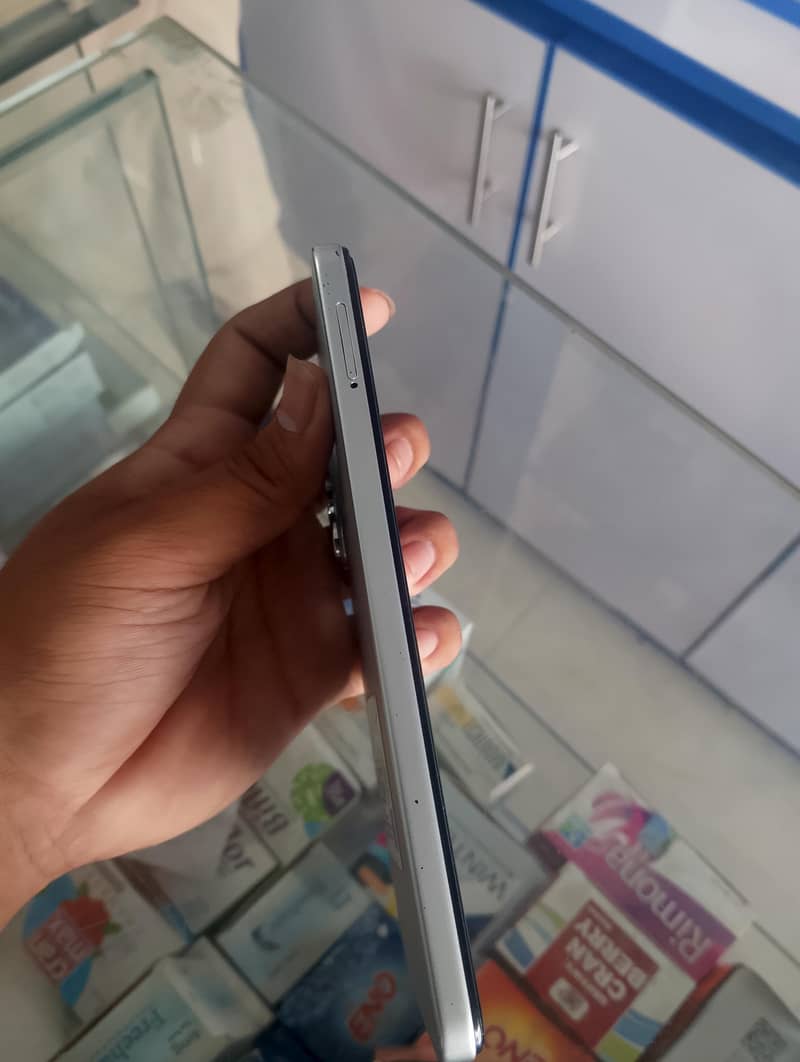 infinix hot 60i 4