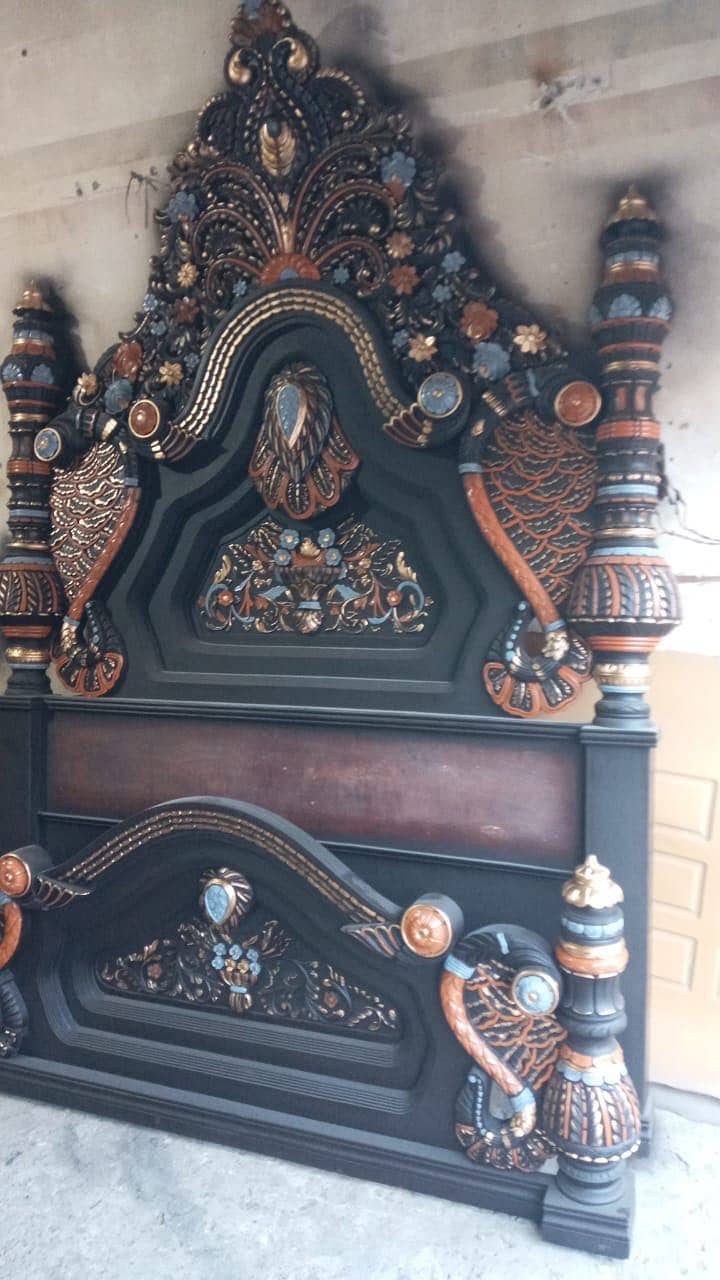 Channioti Deco paint Royal King Bed 0
