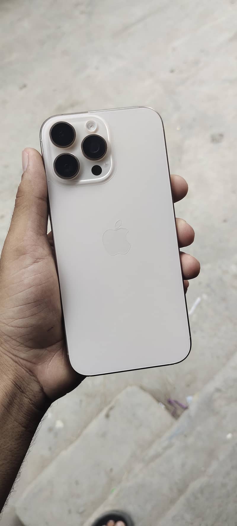 iphone 16 pro max 7