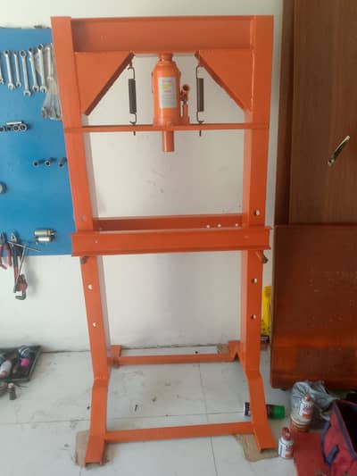 Press 32ton