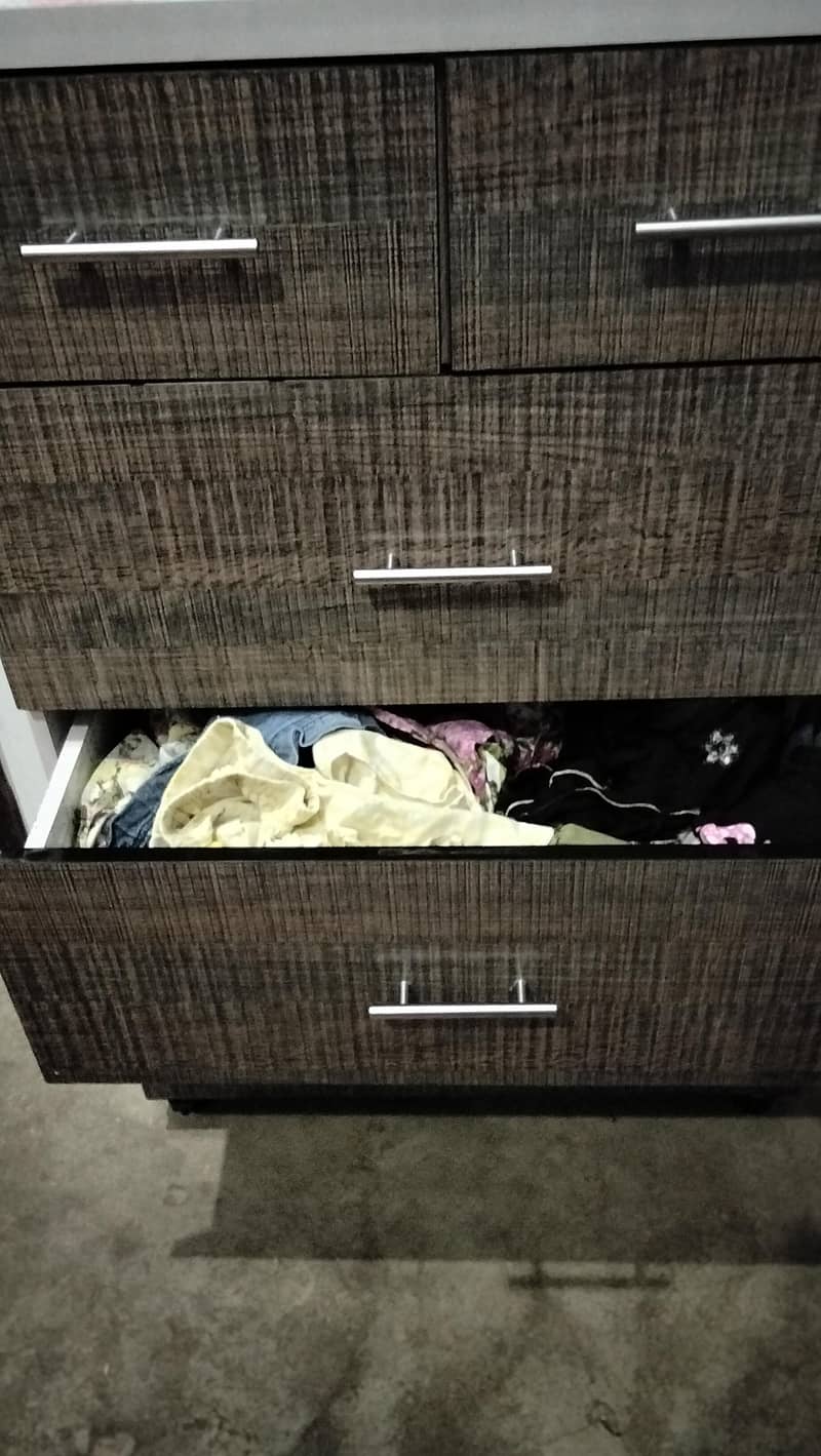 5 Draw Wardrobe 4