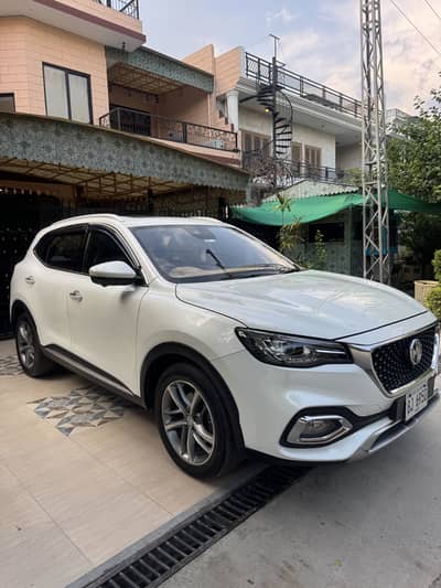 MG HS 2021 pearl white