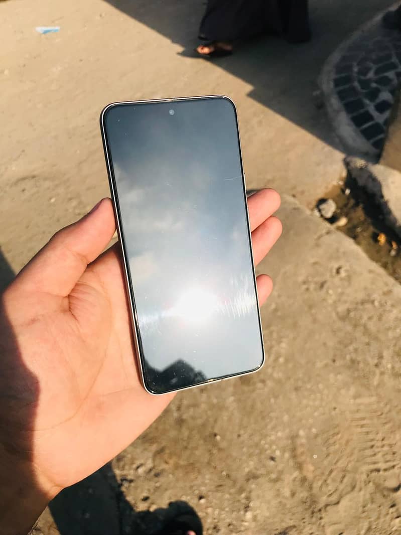 GOOGLE PIXEL 8 6