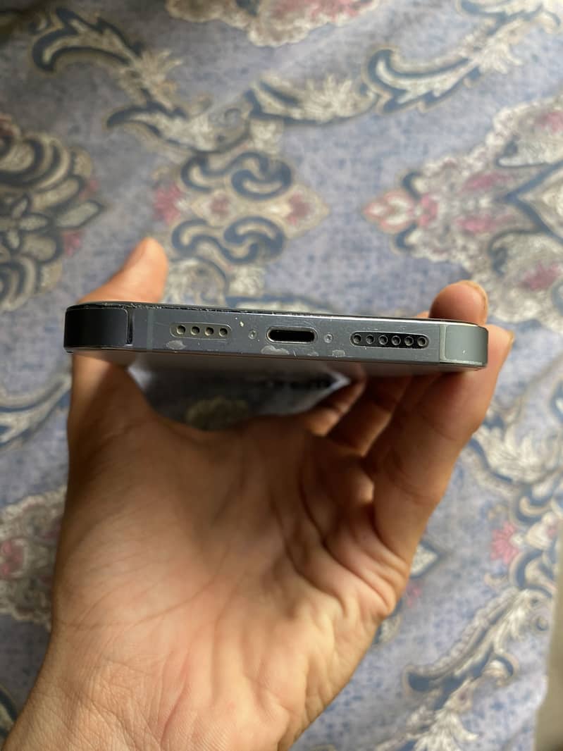 iPhone 13 Pro Max 6