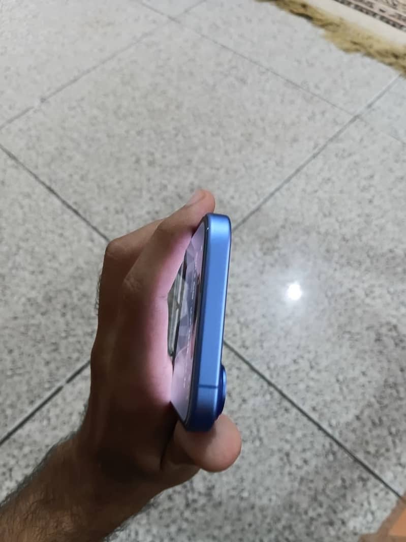 iPhone 16 1