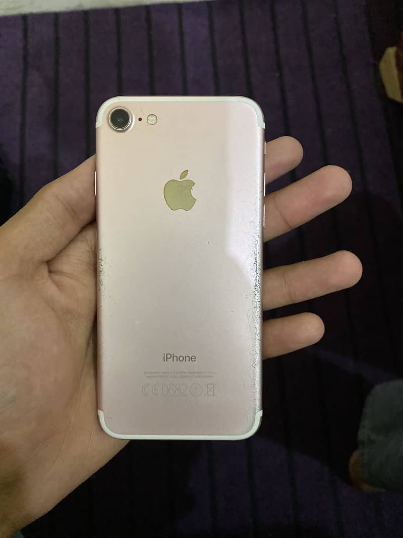 Apple iPhone 7 3