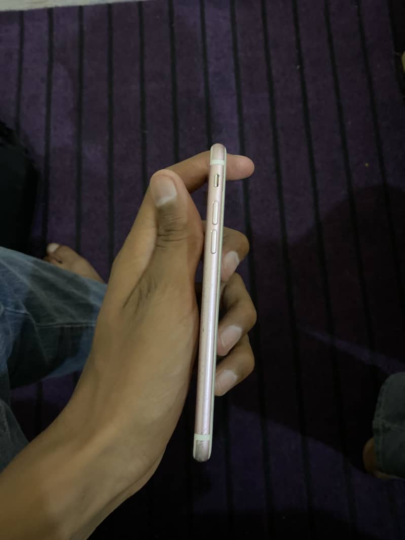 Apple iPhone 7 6