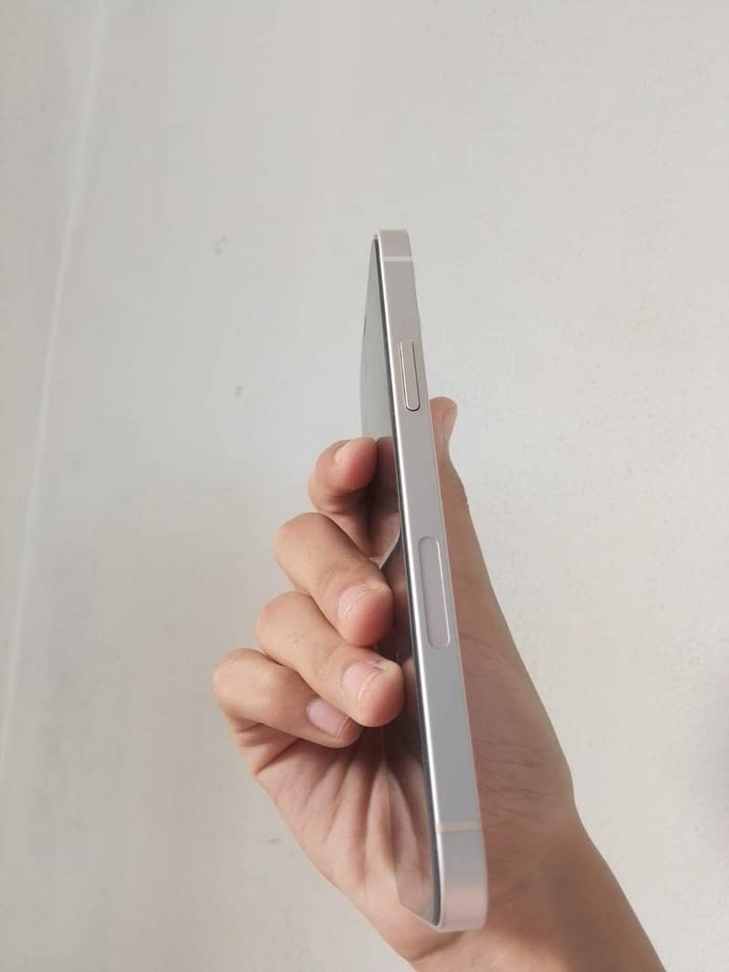 Apple iPhone 12 2