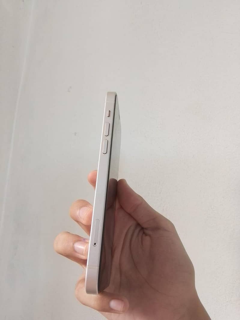 Apple iPhone 12 3