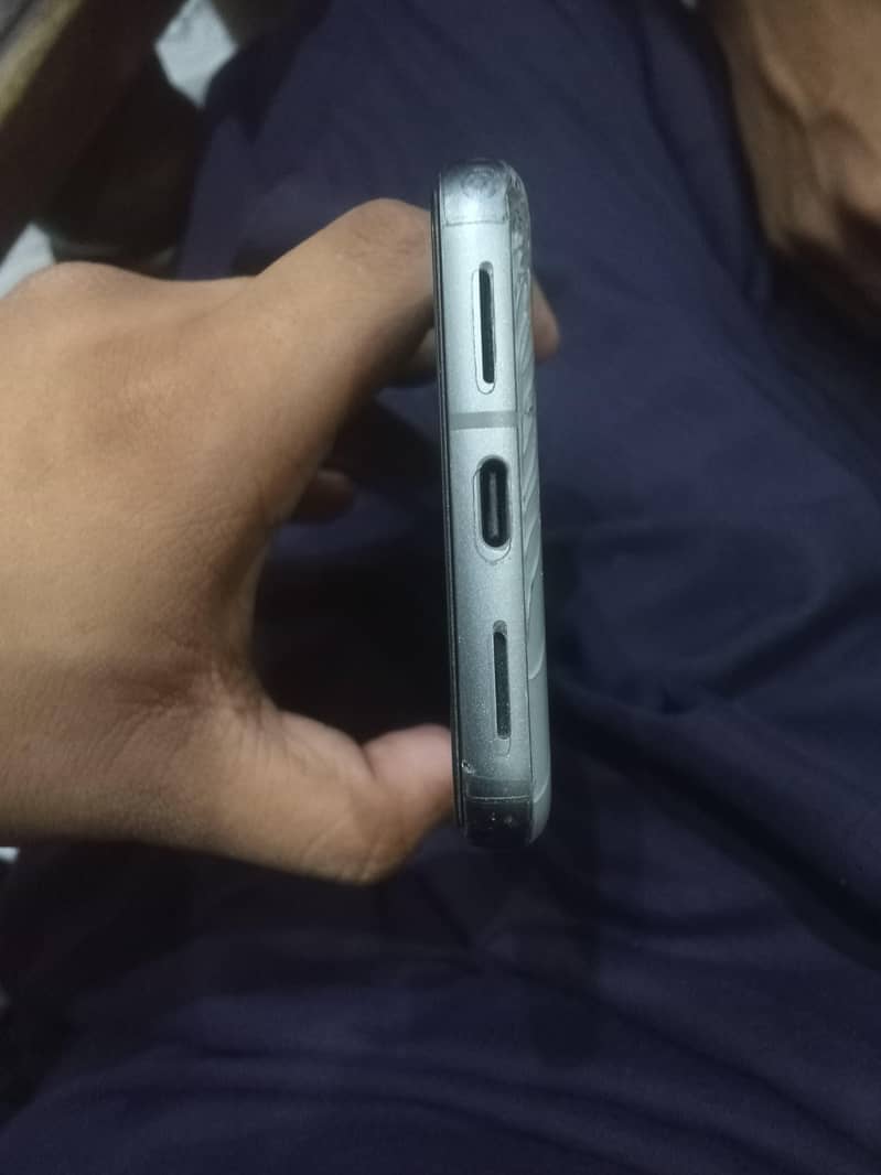 Google Pixel 8 3