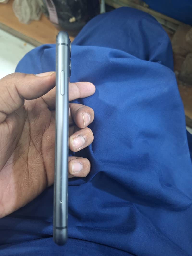 Apple iPhone 11 2
