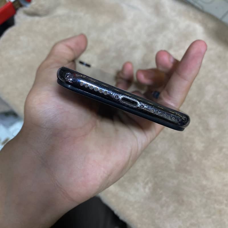Apple iPhone X 0