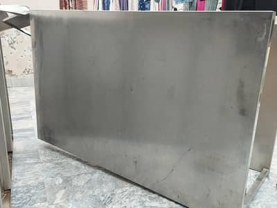 big table steel for restaurant