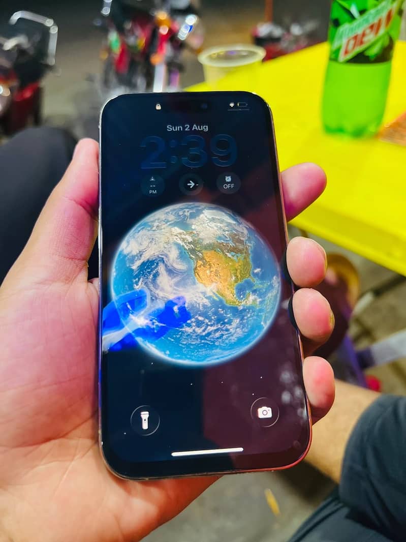 Apple iPhone 14 Pro 1