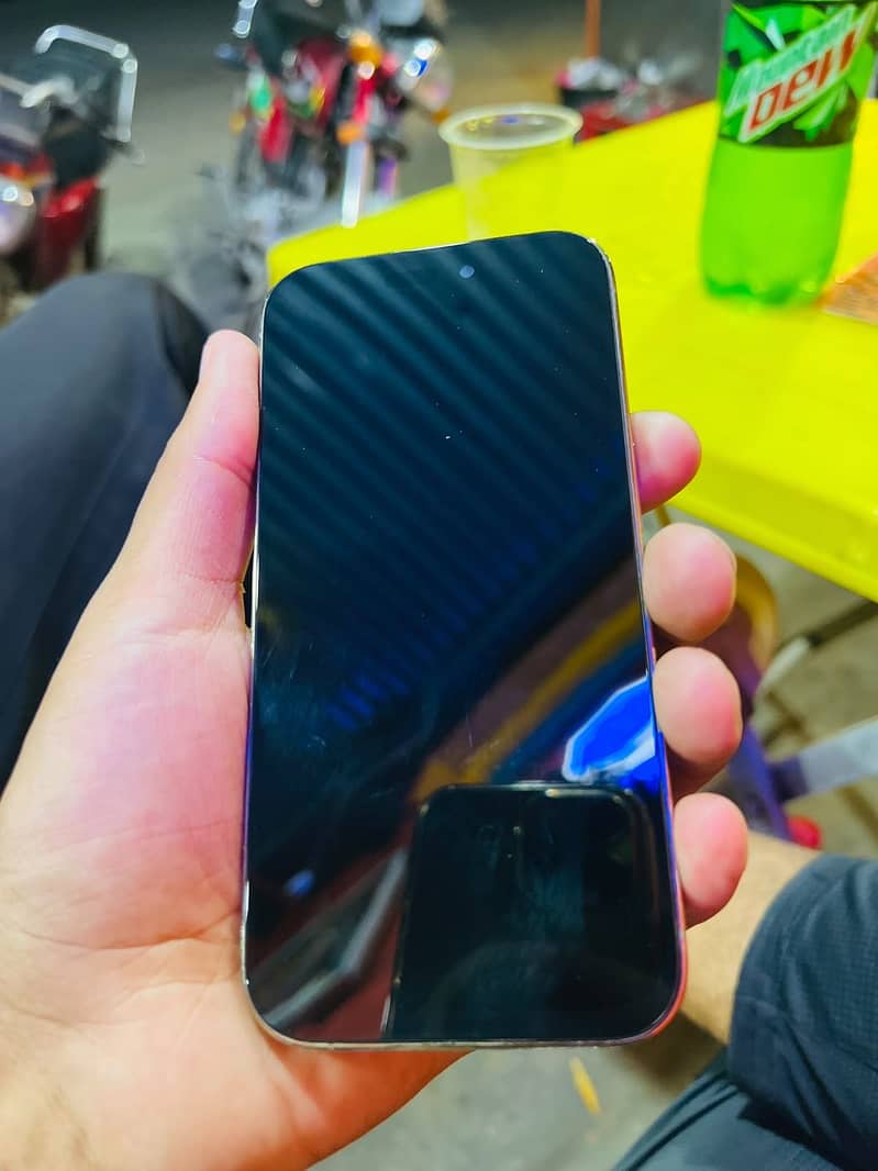 Apple iPhone 14 Pro 3