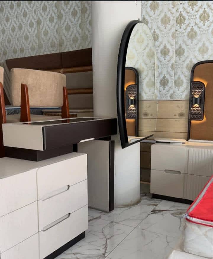 Bed dressing with side table 1