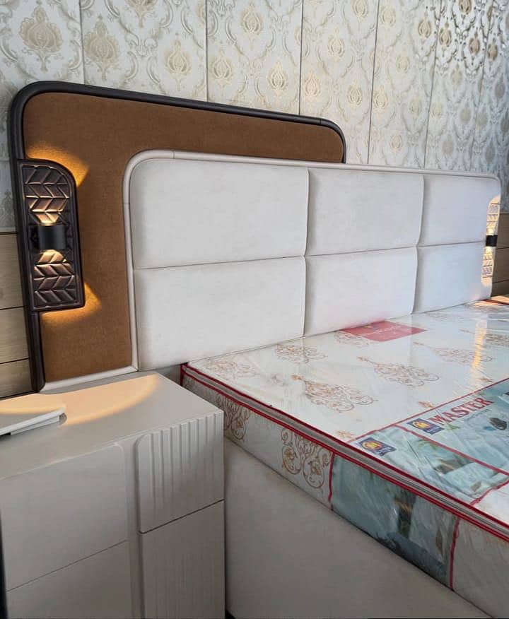Bed dressing with side table 2