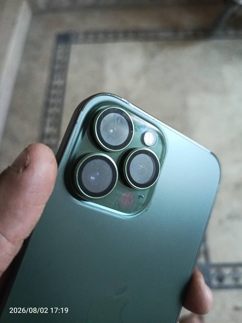 Apple iPhone 13 Pro Max 2
