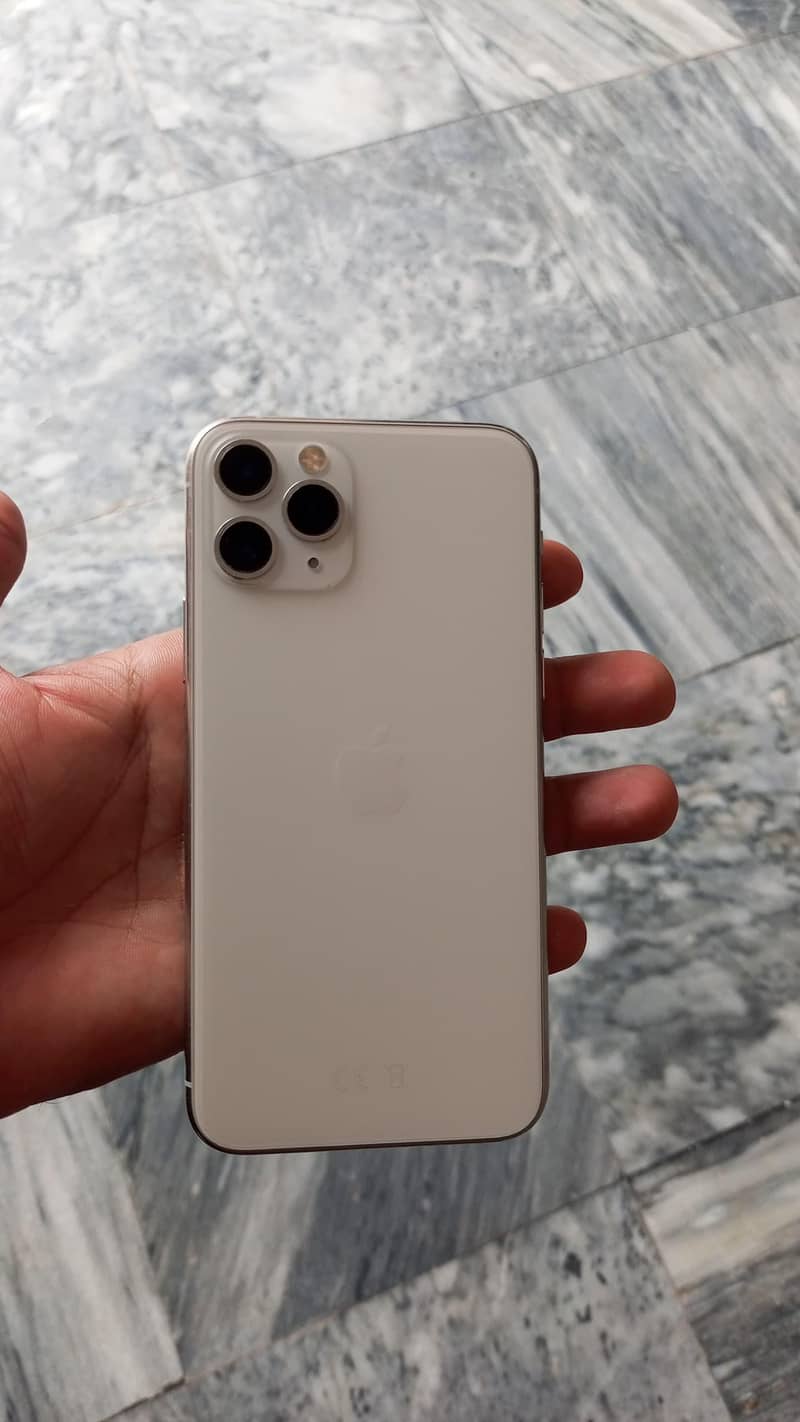 Apple iPhone 11 Pro 1