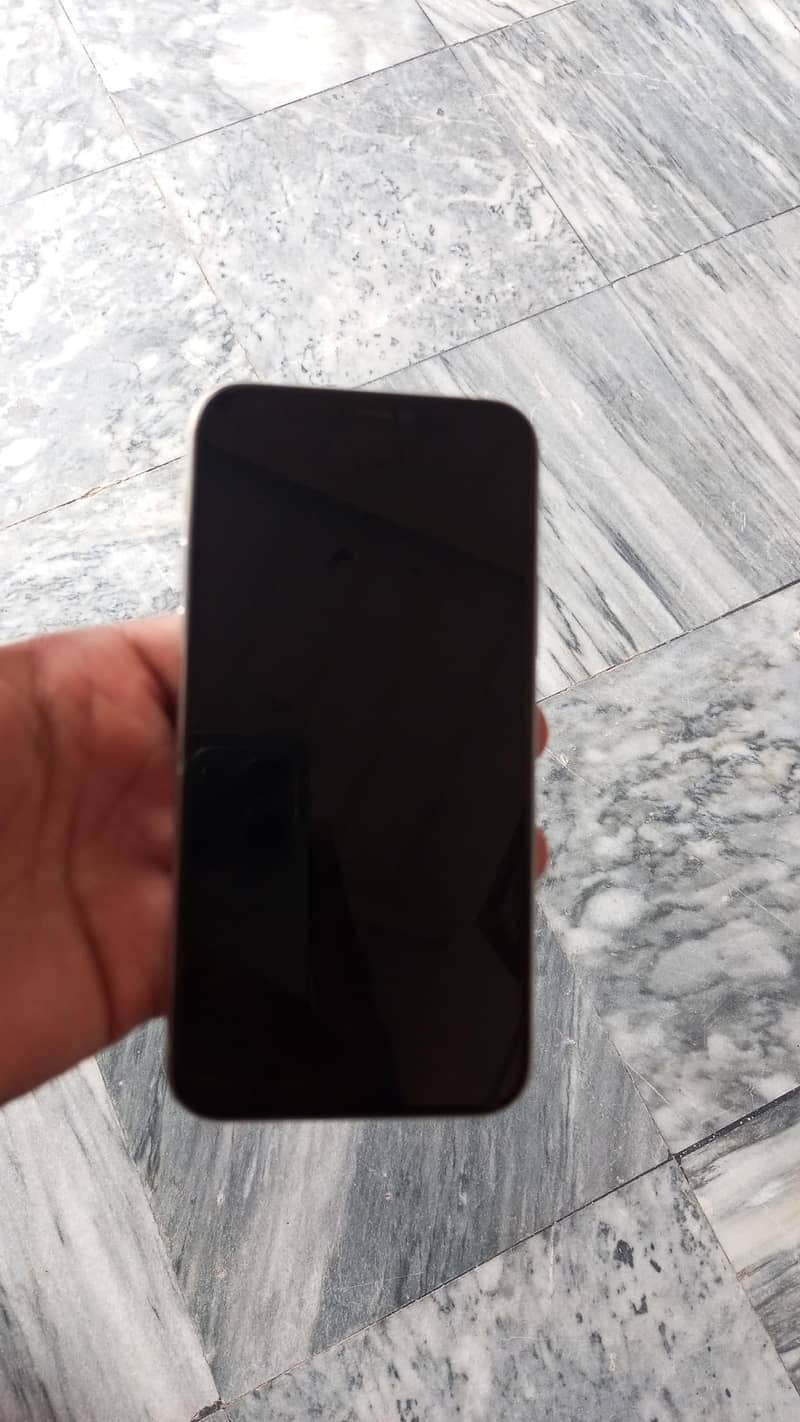 Apple iPhone 11 Pro 3