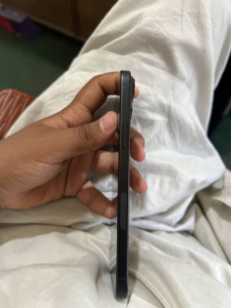 Apple iPhone 15 plus 1