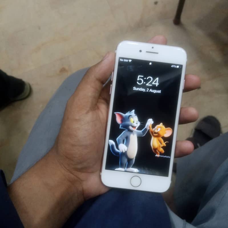 Apple iPhone 7 2