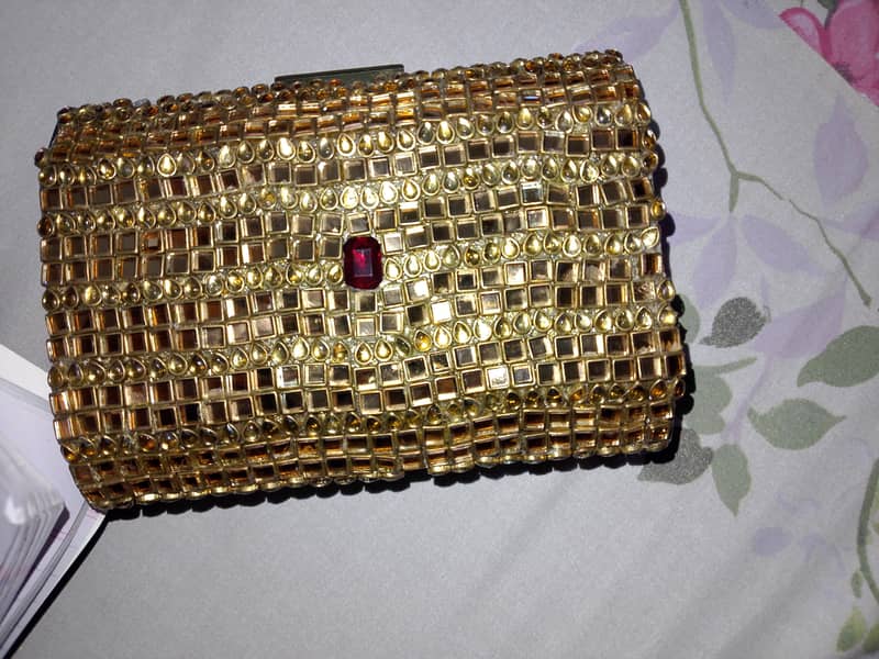 fancy clutch 0