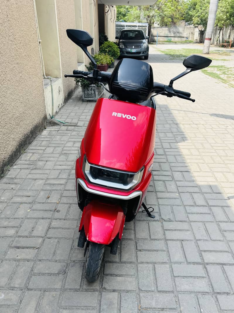 Revoo A12 (Rear Box Version) 0