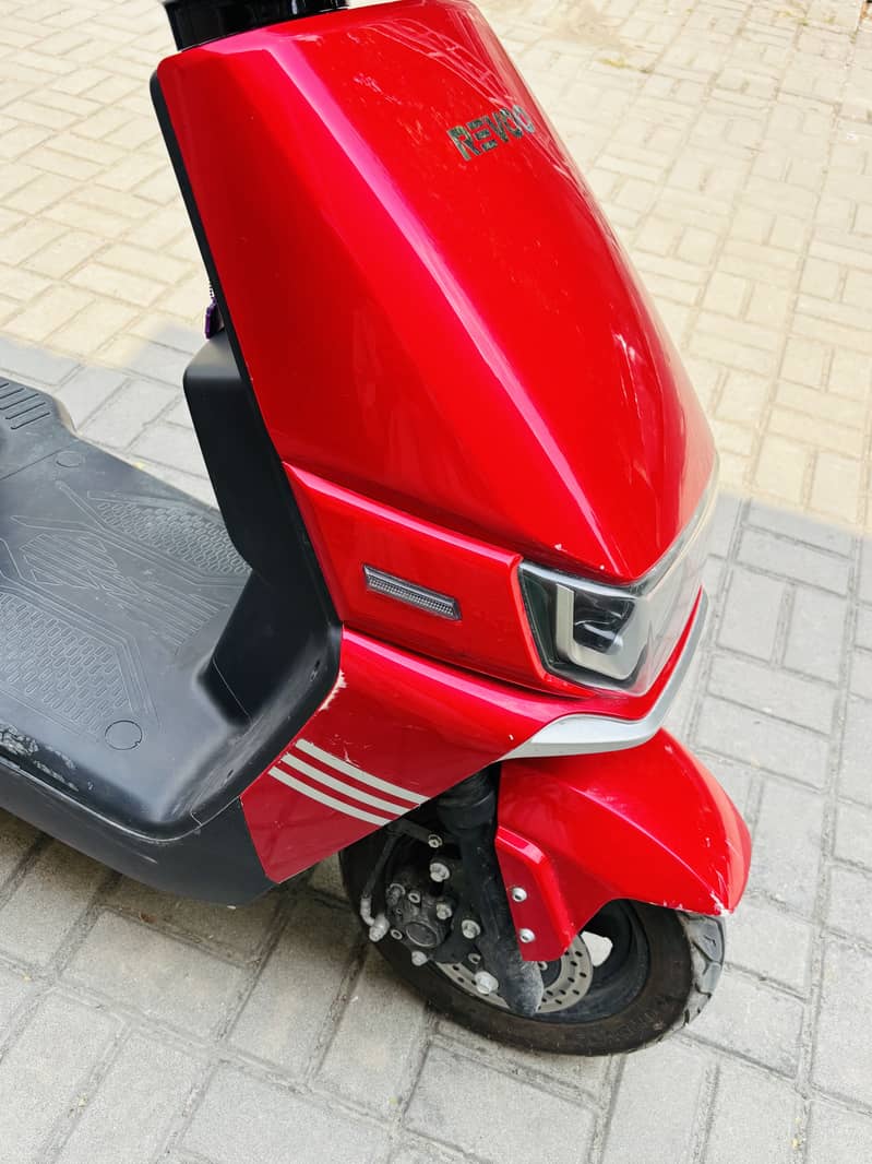 Revoo A12 (Rear Box Version) 3